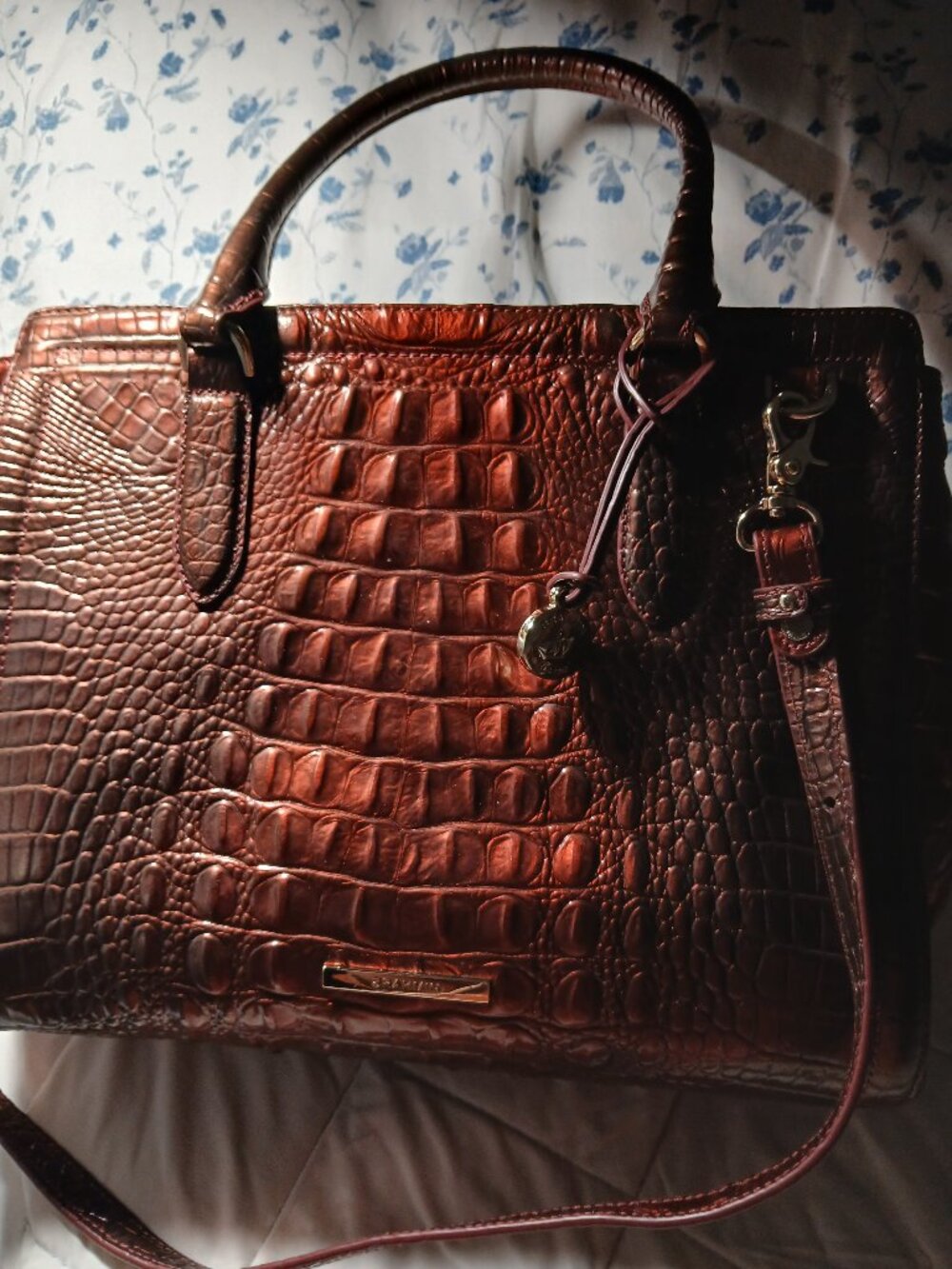 BRAHMIN Sought-after "Red Dragon" Sm. Finley Bag
